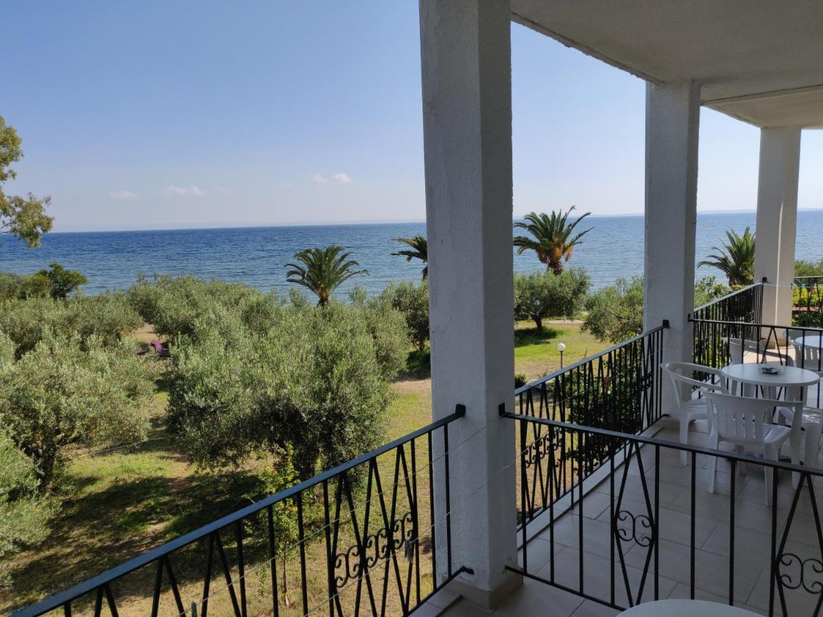 Afroditi Beach Yerakini Eksteriør billede